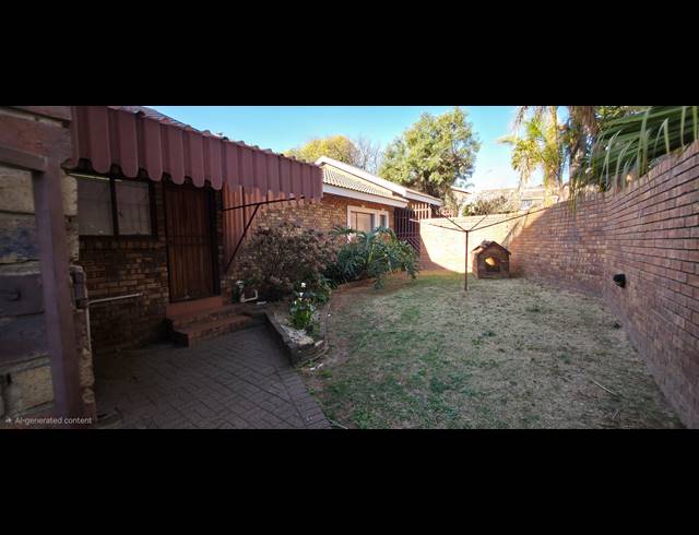 5 BEDROOM FREESTANDING FOR SALE IN REYNO RIDGE